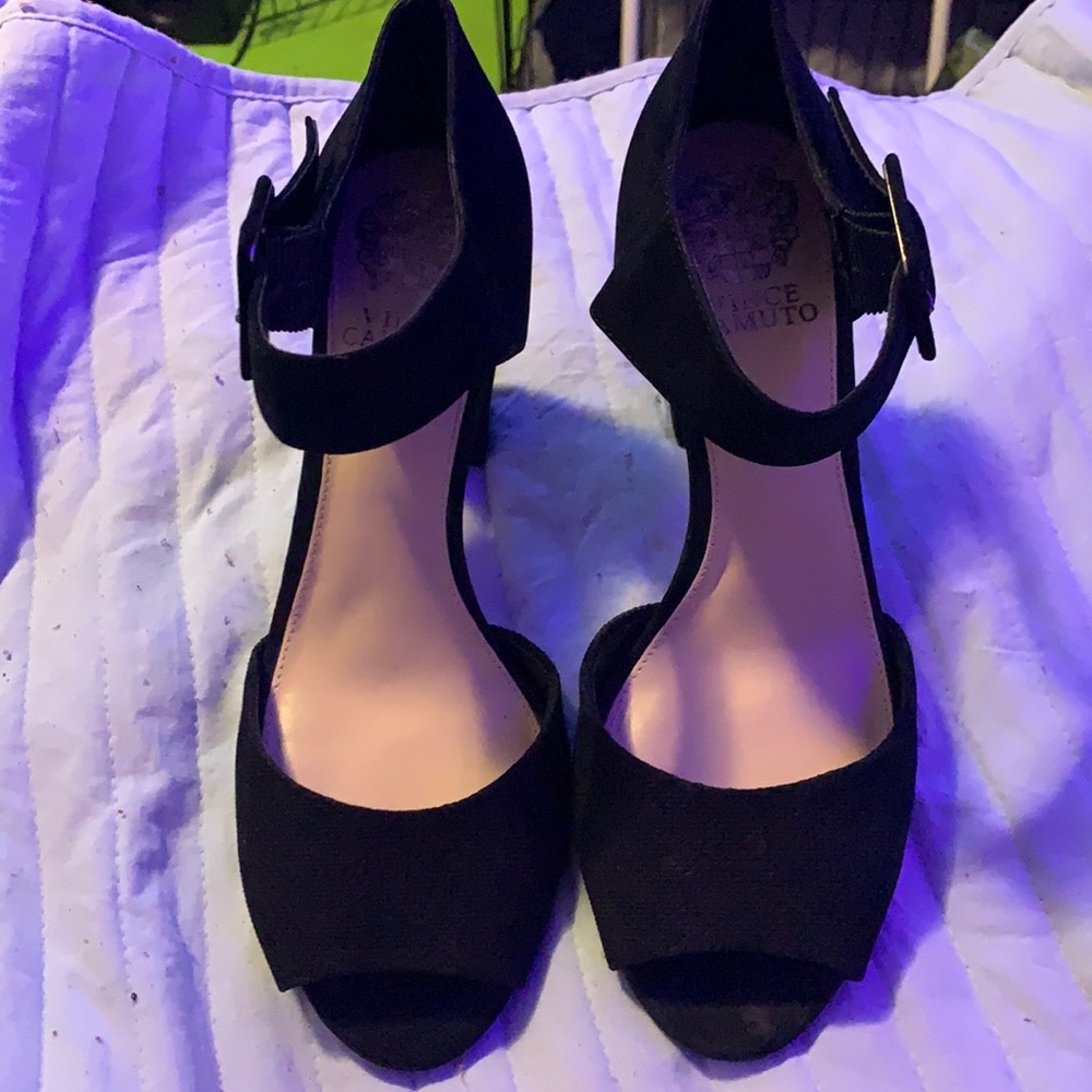 Vince Camuto heels 9 Women’s